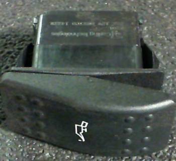 SWITCH, OIL SYSTEM MOMENTARY